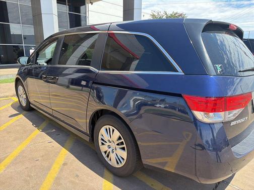 Blue 2016 Honda Odyssey LX