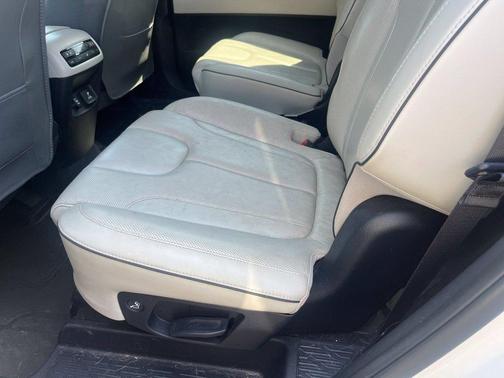 Hyper White 2021 Hyundai PALISADE Limited