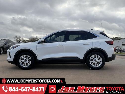 Star White Metallic Tri-Coat 2023 Ford Escape Active