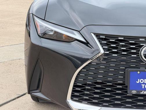 Caviar 2022 Lexus IS 300 Base