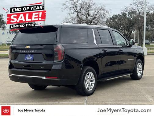 2025 Chevrolet Suburban LT