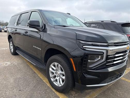 2025 Chevrolet Suburban LT