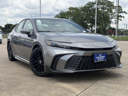 Heavy Metal 2025 Toyota Camry SE