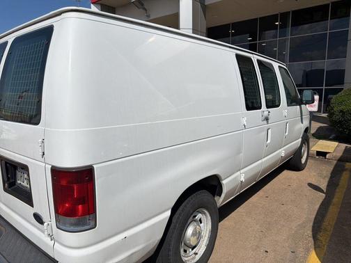 Oxford White Clearcoat 2006 Ford E150 Cargo