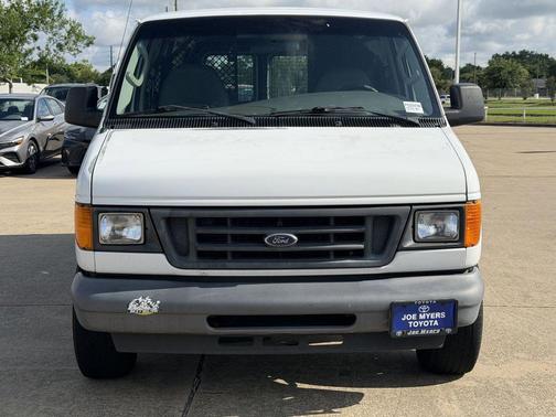Oxford White Clearcoat 2006 Ford E150 Cargo