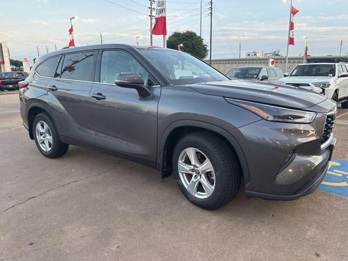 Magnetic Gray Metallic 2021 Toyota Highlander L