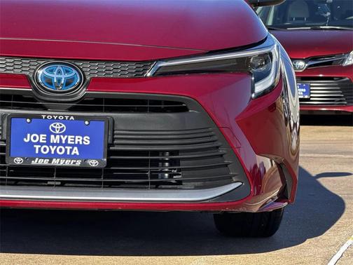 2025 Toyota Corolla Hybrid XLE