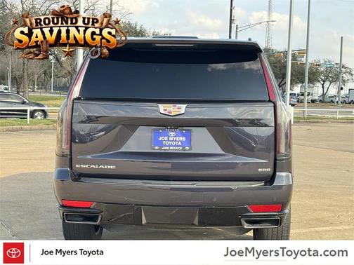 2023 Cadillac Escalade Sport