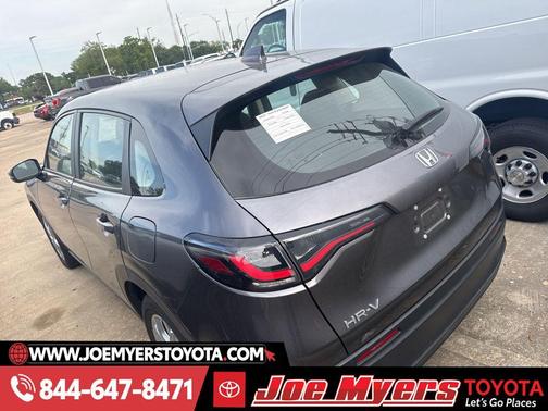 Modern Steel Metallic 2025 Honda HR-V LX