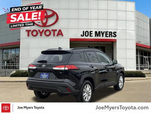 2025 Toyota Corolla Cross LE