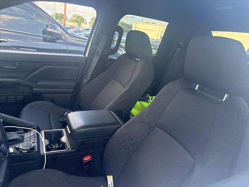 Ice 2025 Toyota Tacoma SR5
