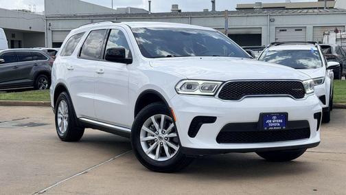 White Knuckle Clearcoat 2023 Dodge Durango SXT RWD