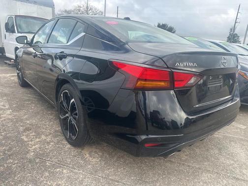 2025 Nissan Altima SR FWD