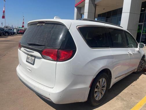 2019 Chrysler Pacifica Touring L