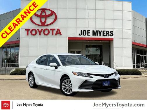 2024 Toyota Camry LE