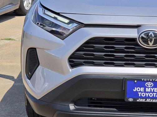 Silver Sky Metallic 2025 Toyota RAV4 XLE
