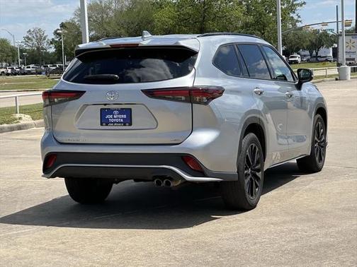 2024 Toyota Highlander XSE