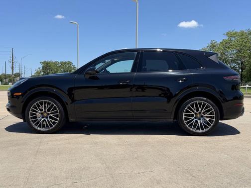 Black 2023 Porsche Cayenne Platinum Edition