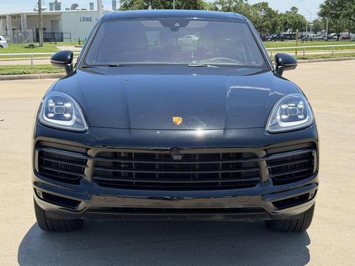 Black 2023 Porsche Cayenne Platinum Edition