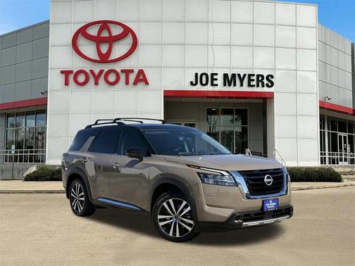 2024 Nissan Pathfinder Platinum FWD