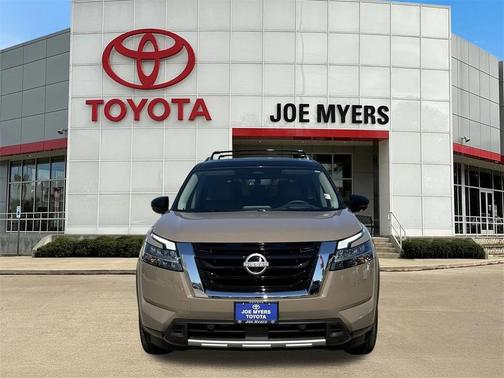 2024 Nissan Pathfinder Platinum FWD