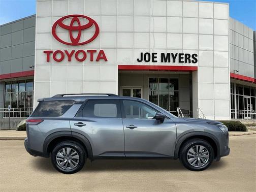 2024 Nissan Pathfinder SV 4WD