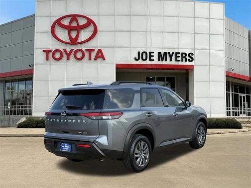 2024 Nissan Pathfinder SV 4WD