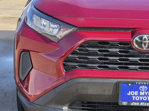 Ruby Flare Pearl 2021 Toyota RAV4 LE