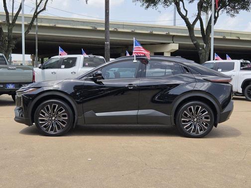 Midnight Black 2026 Toyota C-HR XSE