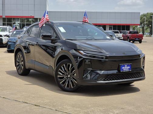 Midnight Black 2026 Toyota C-HR XSE