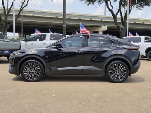 Midnight Black 2026 Toyota C-HR XSE