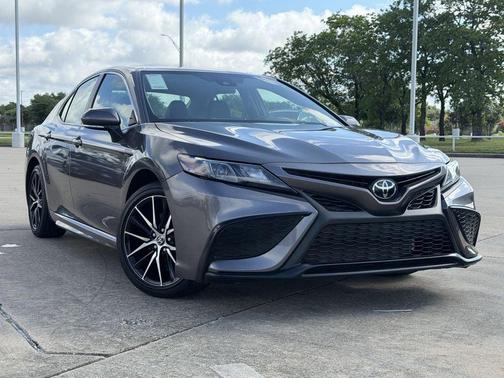 Gray 2024 Toyota Camry SE