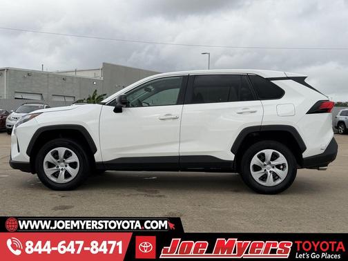 Ice Cap 2024 Toyota RAV4 LE