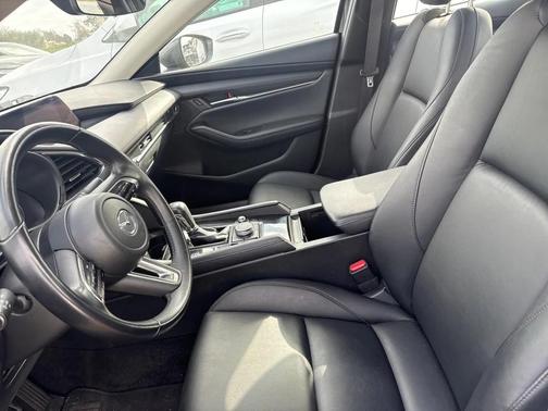 2025 Mazda Mazda3 FWD w/Preferred Package