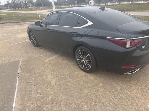 2022 Lexus ES 350 Base