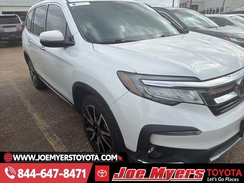 Platinum White Pearl 2022 Honda Pilot Touring 8-Passenger