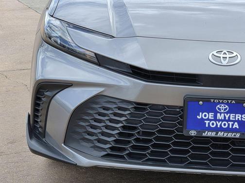 Heavy Metal 2025 Toyota Camry SE