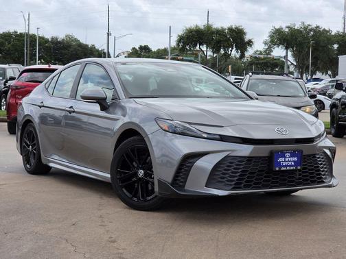 Heavy Metal 2025 Toyota Camry SE