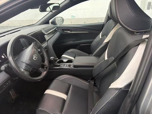 Heavy Metal 2025 Toyota Camry SE
