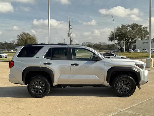 2025 Toyota 4Runner SR5