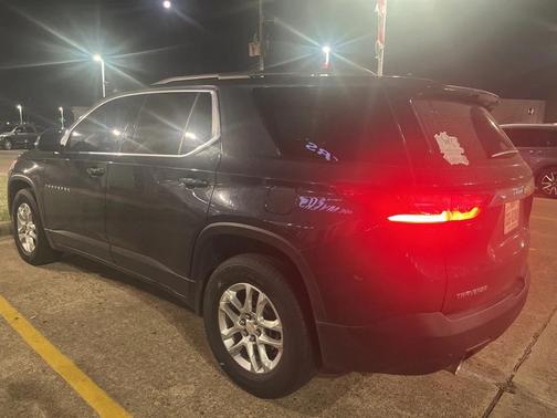 2021 Chevrolet Traverse LT Cloth