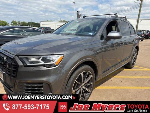 Samurai Gray Metallic 2022 Audi Q7 55 Premium Plus