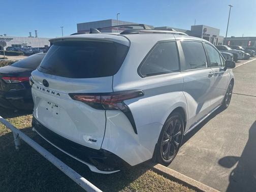 2025 Toyota Sienna XSE 7 Passenger
