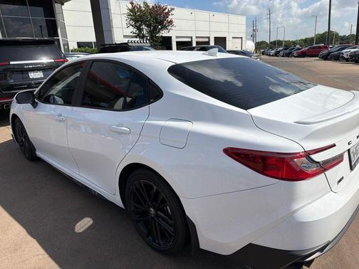 Ice Cap 2025 Toyota Camry SE
