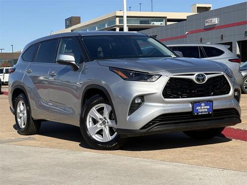 2025 Toyota Highlander LE
