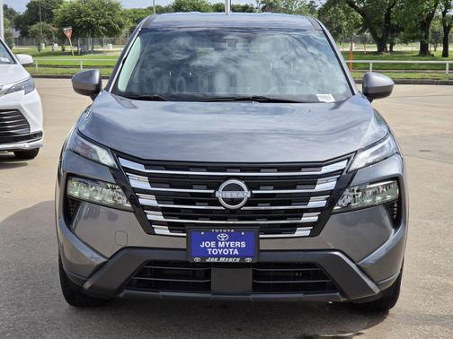 Gun Metallic 2025 Nissan Rogue SV