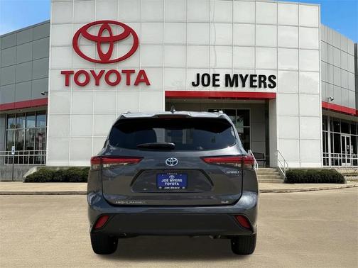 2023 Toyota Highlander Hybrid XLE