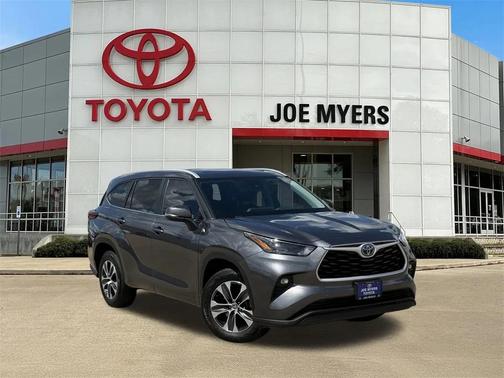 2023 Toyota Highlander Hybrid XLE