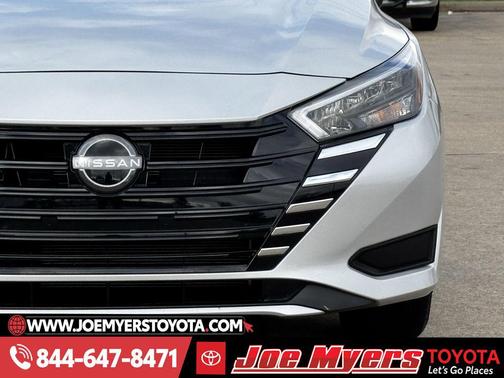 Brilliant Silver Metallic 2025 Nissan Versa 1.6 SV