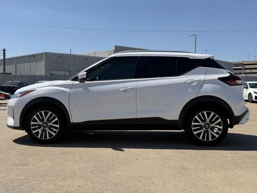2021 Nissan Kicks SV